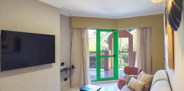 viešbutis HOLIDAY WORLD RIWO HOTEL įsikūręs Ispanija.