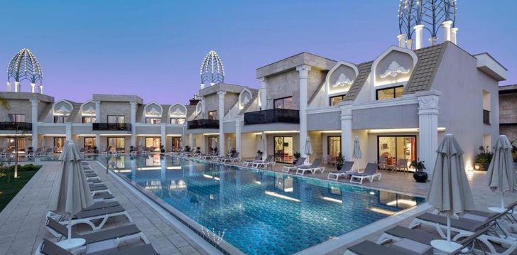 apsistokite GRANADA LUXURY BELEK viešbutyje už gerą kainą.