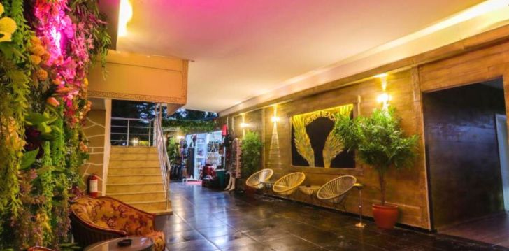 apsistokite CLUB APERION BEACH viešbutyje už gerą kainą. 