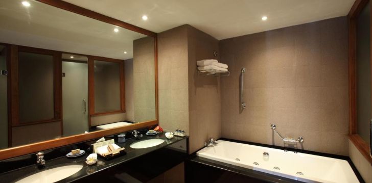 4 dienų pažintinė programa + poilsis 5* THE BLUE WATER RESORT & SPA - klientų vertinamas, kaip geras kainos ir kokybės santykis. 