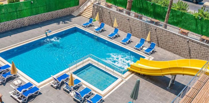 ARSI PARADISE BEACH HOTEL - klientų vertinamas, kaip geras kainos ir kokybės santykis. 