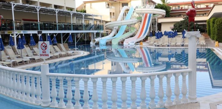 Apsistokite SIDE YESILOZ HOTEL viešbutyje už gerą kainą.
