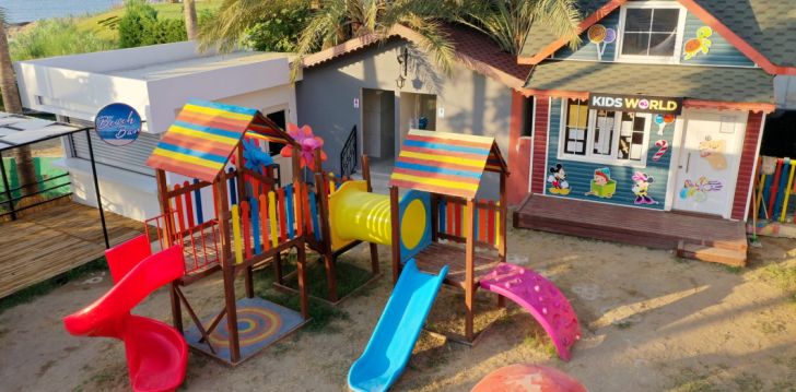 Viešbutis EOS BEACH RESORT įsikūręs Turkija. 