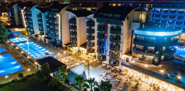 Apsistokite GRAND UYSAL BEACH & SPA viešbutyje už gerą kainą.