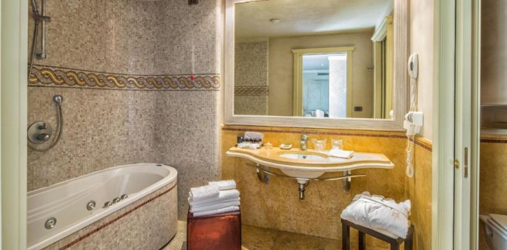 Atostogos Italija – apsistokite viešbutyje ROMANO PALACE LUXURY HOTEL