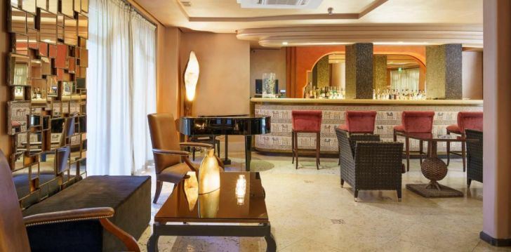 Planuoji kelionę į Italija? apsistokite 5 viešbutyje ROMANO PALACE LUXURY HOTEL. 
