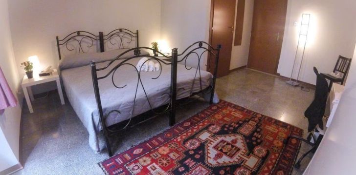 Rinkitės viešbutį B&B TRA L'ETNA E IL MARE kelionei į Italija