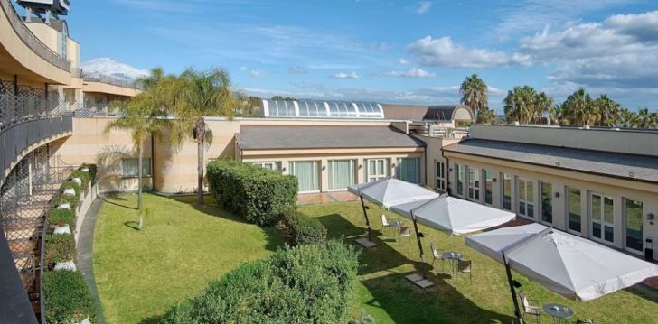 Planuoji kelionę į Italija? apsistokite 4 viešbutyje NH PARCO DEGLI ARAGONESI. 