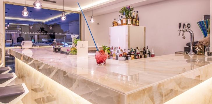 planuoji kelionę į Graikija? apsistokite 5 viešbutyje AZURE RESORT & SPA.