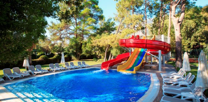 Apsistokite KIMEROS PARK HOLIDAY VILLAGE viešbutyje už gerą kainą.