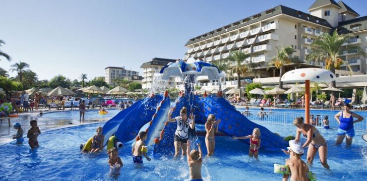 Apsistokite MC ARANCIA RESORT HOTEL viešbutyje už gerą kainą.