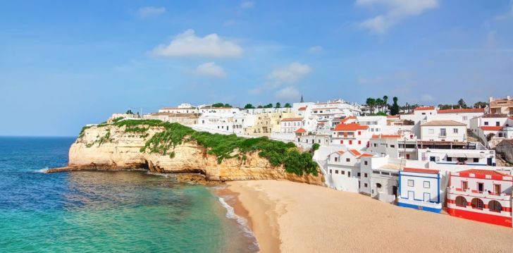Viešbutis PALMEIRAS DE SANTA EULALIA įsikūręs Portugalija.