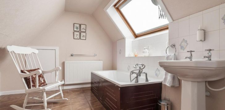 Rinkitės viešbutį AYNETREE GUEST HOUSE kelionei į Škotija