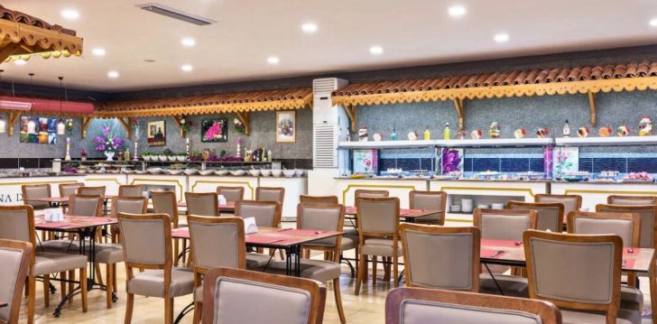 LIMS BONA DEA BEACH HOTEL - klientų vertinamas, kaip geras kainos ir kokybės santykis.
