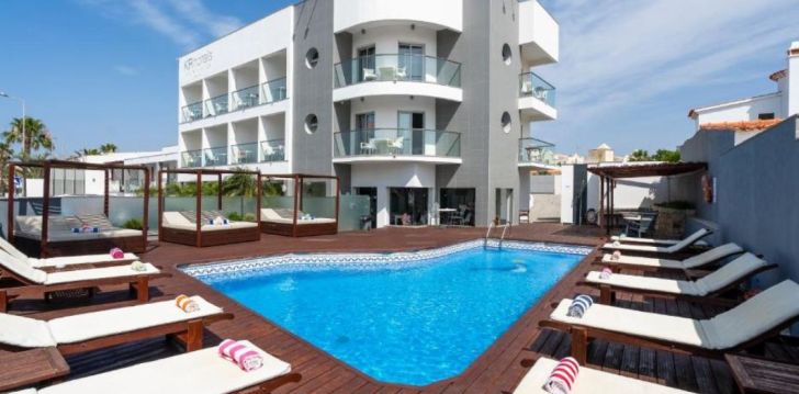 Apsistokite KR HOTELS - ALBUFEIRA LOUNGE viešbutyje už gerą kainą. 
