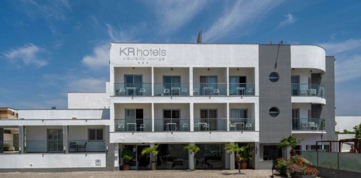 KR HOTELS - ALBUFEIRA LOUNGE - klientų vertinamas, kaip geras kainos ir kokybės santykis. 