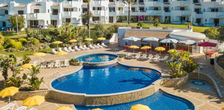 Apsistokite CLUBE ALBUFEIRA RESORT ALGARVE APARTAMENTOS TURISTICOS viešbutyje už gerą kainą. 