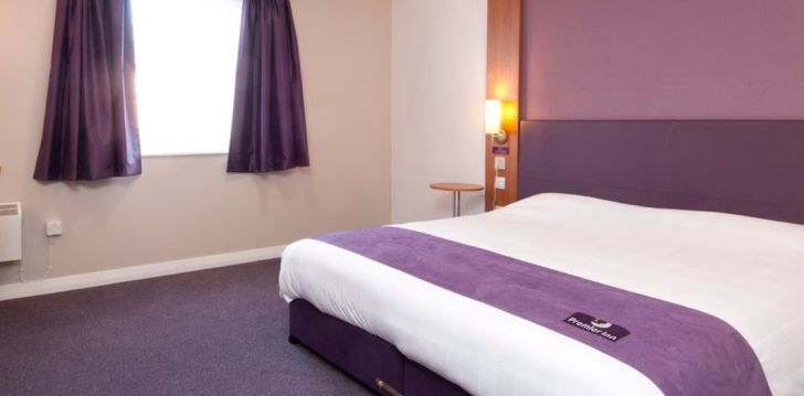 Apsistokite PREMIER INN NEWBRIDGE - EDINBURGH APT viešbutyje už gerą kainą.