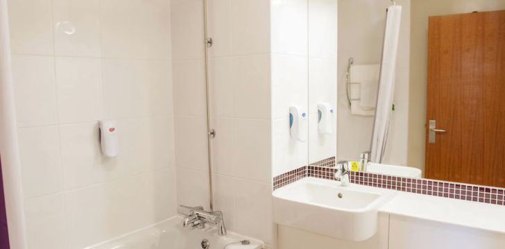 Viešbutis PREMIER INN NEWBRIDGE - EDINBURGH APT įsikūręs Škotija.
