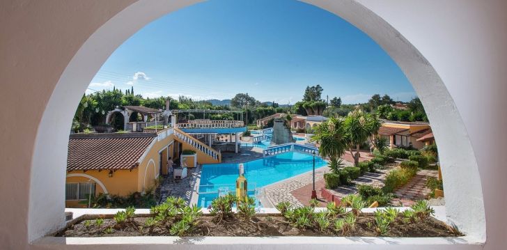 apsistokite BLUE LAGOON APARTAMENTAI viešbutyje už gerą kainą.