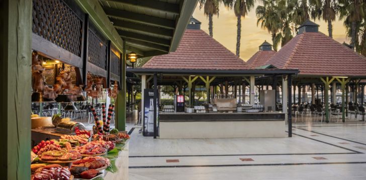 ADORA HOTEL & RESORT - klientų vertinamas, kaip geras kainos ir kokybės santykis.