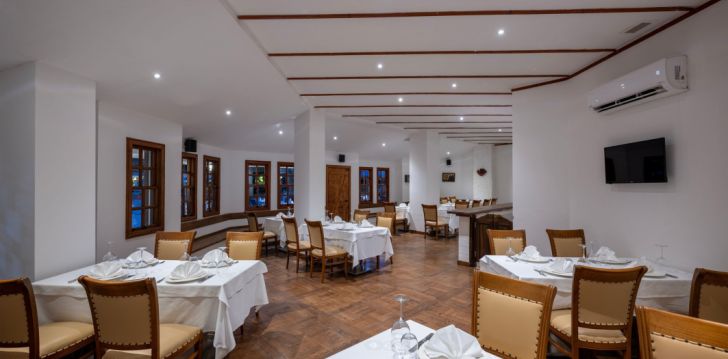 Apgyvendinimas 5* ADORA HOTEL & RESORT