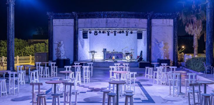 Atostogos Turkija – apsistokite viešbutyje ADORA HOTEL & RESORT