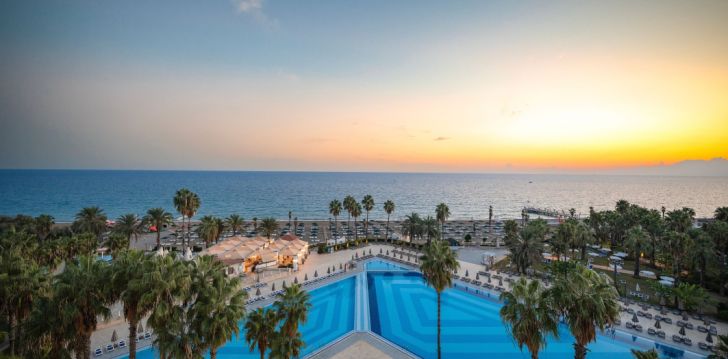 Tavo atostogos prasideda viešbutyje ADORA HOTEL & RESORT