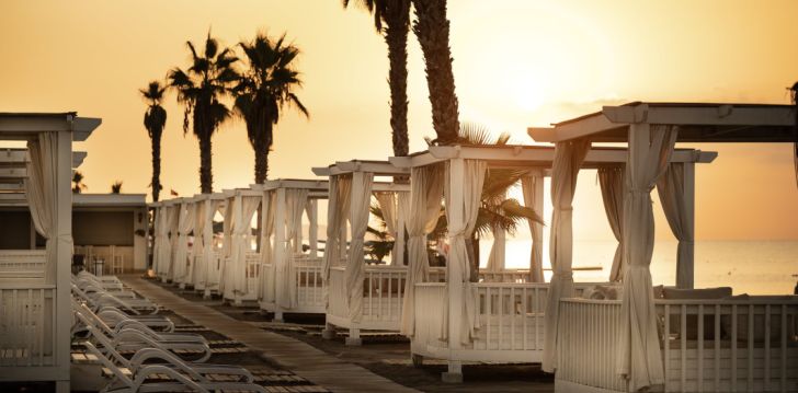 Atostogos Turkija – apsistokite viešbutyje ADORA HOTEL & RESORT