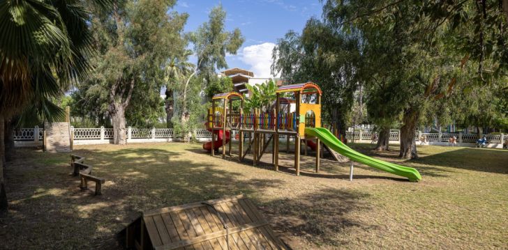 Patogus viešbutis jūsų kelionei – 5* ADORA HOTEL & RESORT