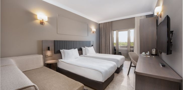 Viešbutis ADORA HOTEL & RESORT įsikūręs Turkija. 