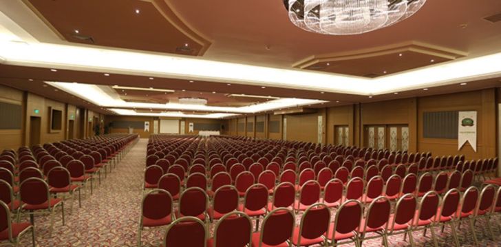 Jaukus viešbutis ADORA HOTEL & RESORT, jūsų atostogoms