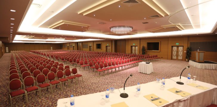 Apgyvendinimas 5* ADORA HOTEL & RESORT