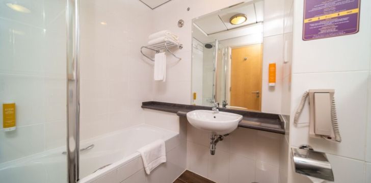 Rinkitės viešbutį PREMIER INN DUBAI INVESTMENTS PARK kelionei į JAE