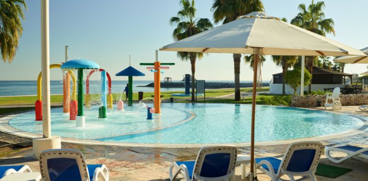 Viešbutis RADISSON BLU FUJAIRAH RESORT įsikūręs JAE.