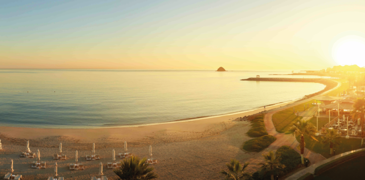 Apgyvendinimas 5* RADISSON BLU FUJAIRAH RESORT