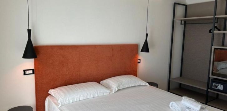Apsistokite AMANI CHIC ROOMS viešbutyje už gerą kainą.