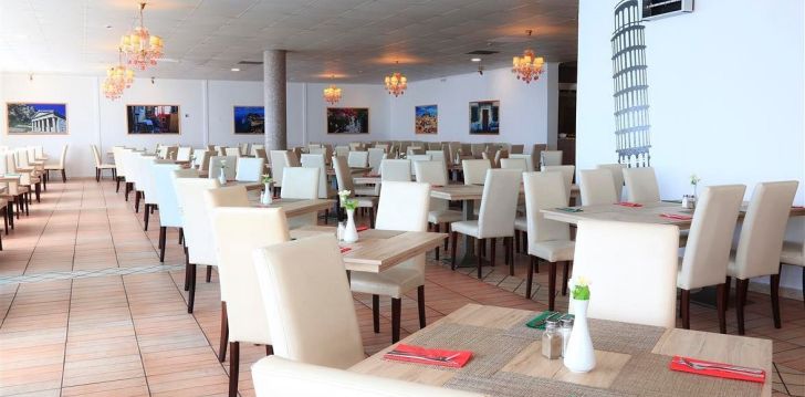 Atostogos Graikija – apsistokite viešbutyje SANDY BEACH RESORT