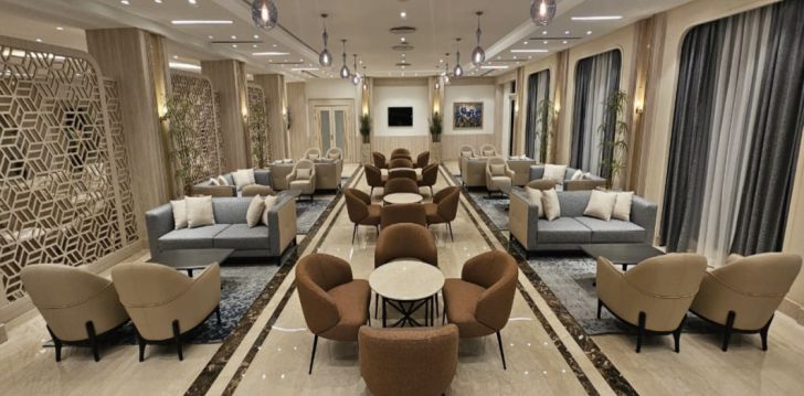 Nepraleisk progos pailsėti už gerą kainą - viešbutyje AZUR ONE ELEVEN HOTEL