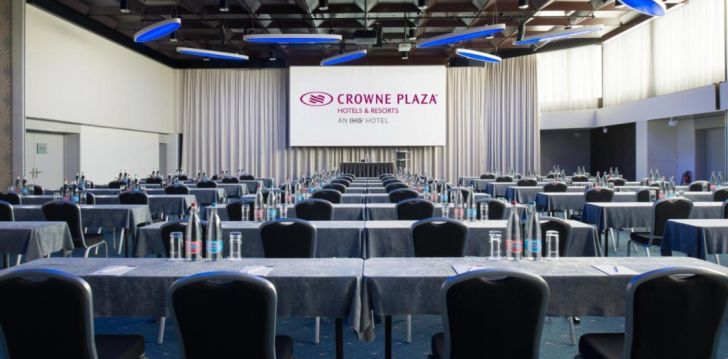 Tavęs laukia poilsis Šveicarija įsikūrusiame CROWNE PLAZA ZURICH