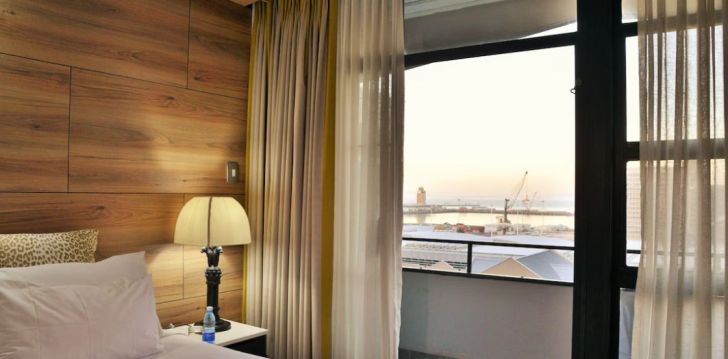 Apgyvendinimas 4* CAPETONIAN