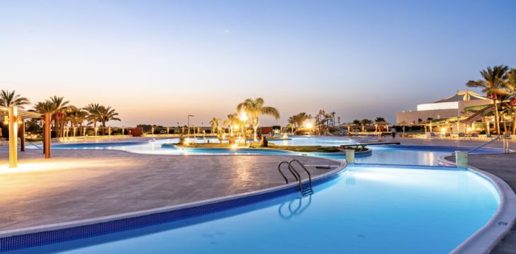 Tavęs laukia poilsis Egiptas įsikūrusiame MALIKIA ABU DABAB AQUAPARK BEACH RESORT
