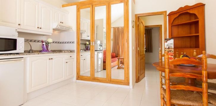 Rinkitės viešbutį SANDS BEACH RESORT kelionei į Ispanija