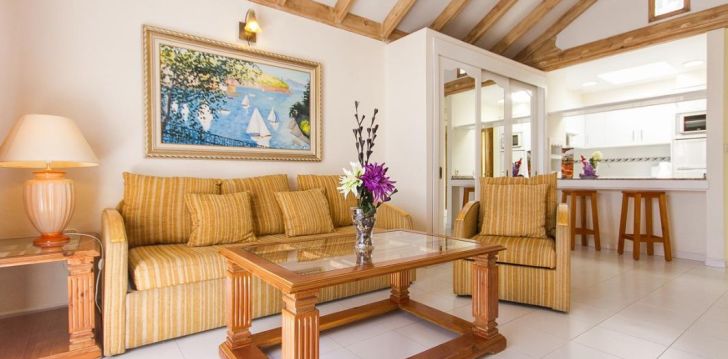 Viešbutis SANDS BEACH RESORT įsikūręs Ispanija. 