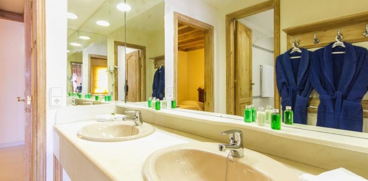 Patogus viešbutis jūsų kelionei – 4* SANDS BEACH RESORT