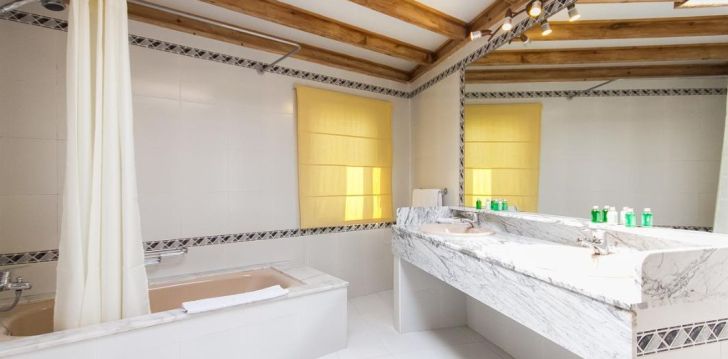 Rinkitės viešbutį SANDS BEACH RESORT kelionei į Ispanija