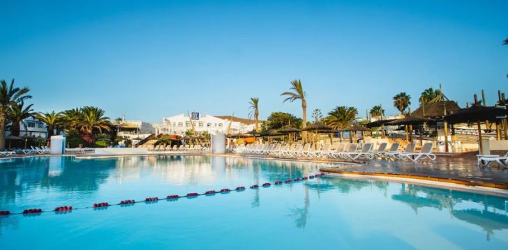 Planuoji kelionę į Ispanija? apsistokite 4 viešbutyje PARADISE ISLAND. 