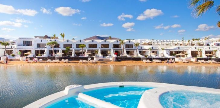 Apgyvendinimas 4* SANDS BEACH RESORT