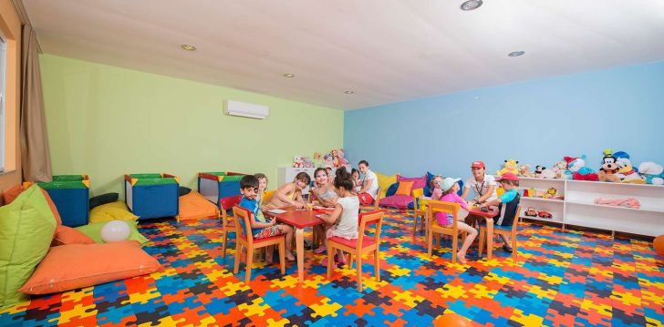 Apsistokite RAMADA RESORT LARA viešbutyje už gerą kainą.