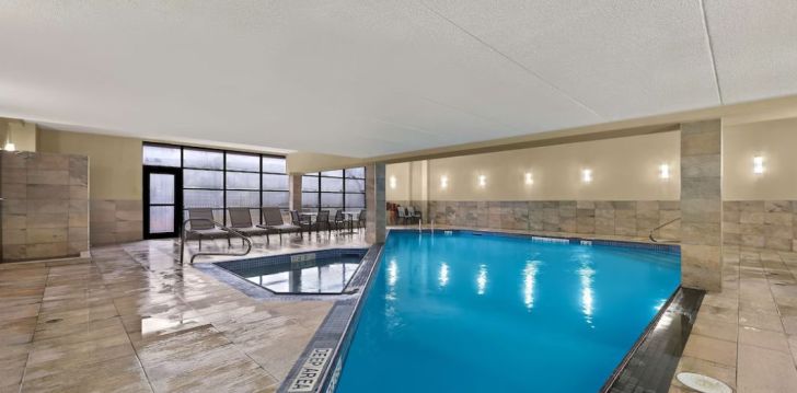BEST WESTERN PLUS TORONTO NORTH YORK HOTEL & SUITES - klientų vertinamas, kaip geras kainos ir kokybės santykis. 